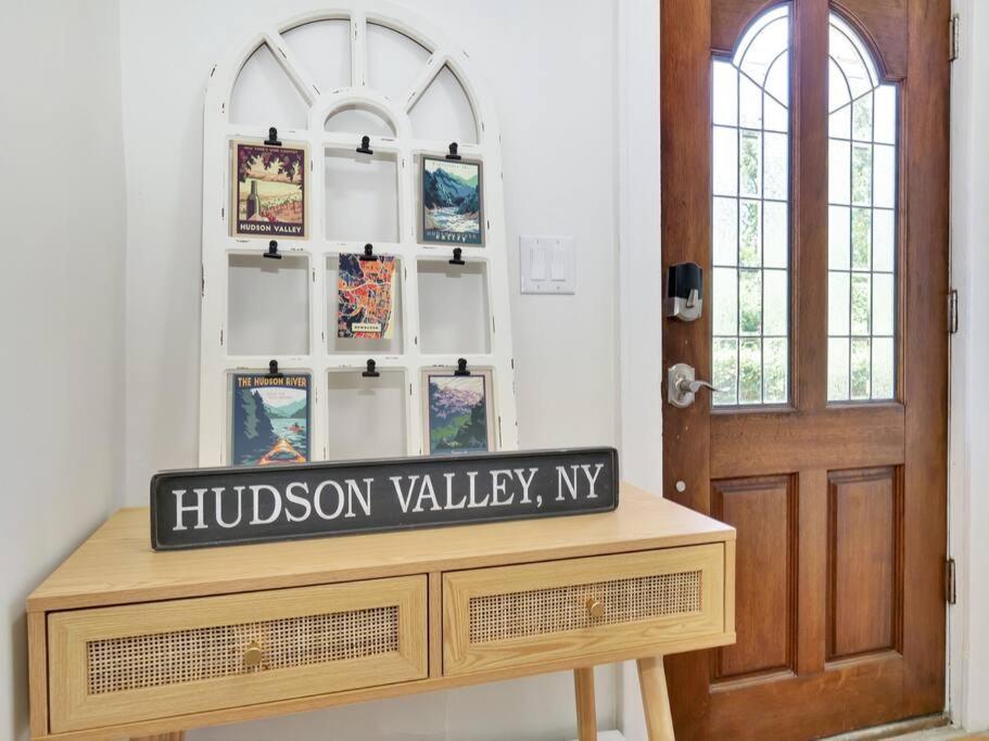Midcentury Mod Suite, Hudson River/Mt Beacon Views 纽堡 外观 照片