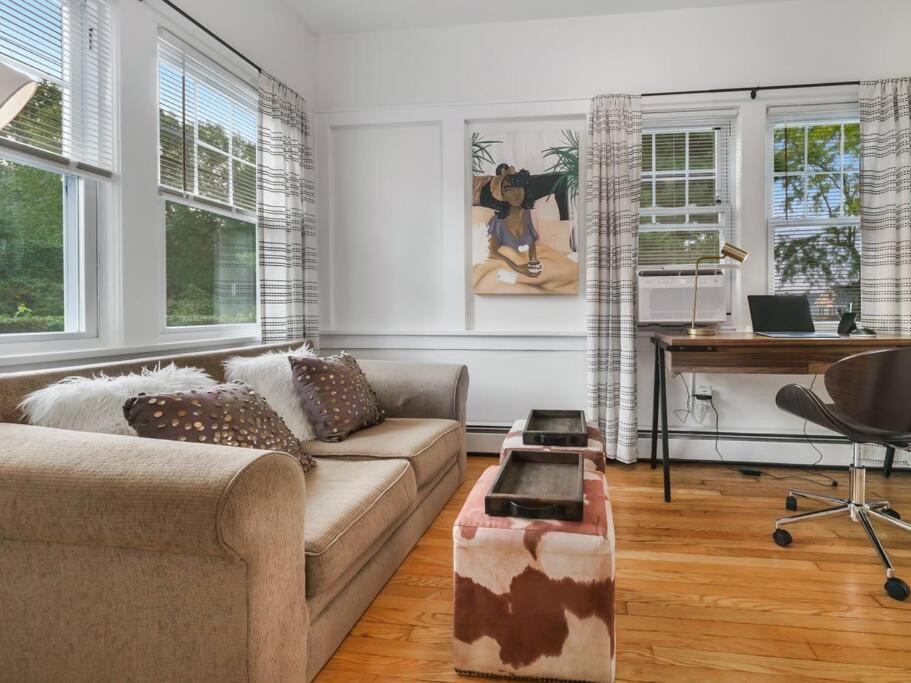 Midcentury Mod Suite, Hudson River/Mt Beacon Views 纽堡 外观 照片